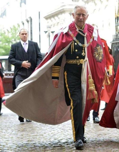 🧵 1/
People wonder why clothing changed so much between the early 20th century and now...Or why peop...