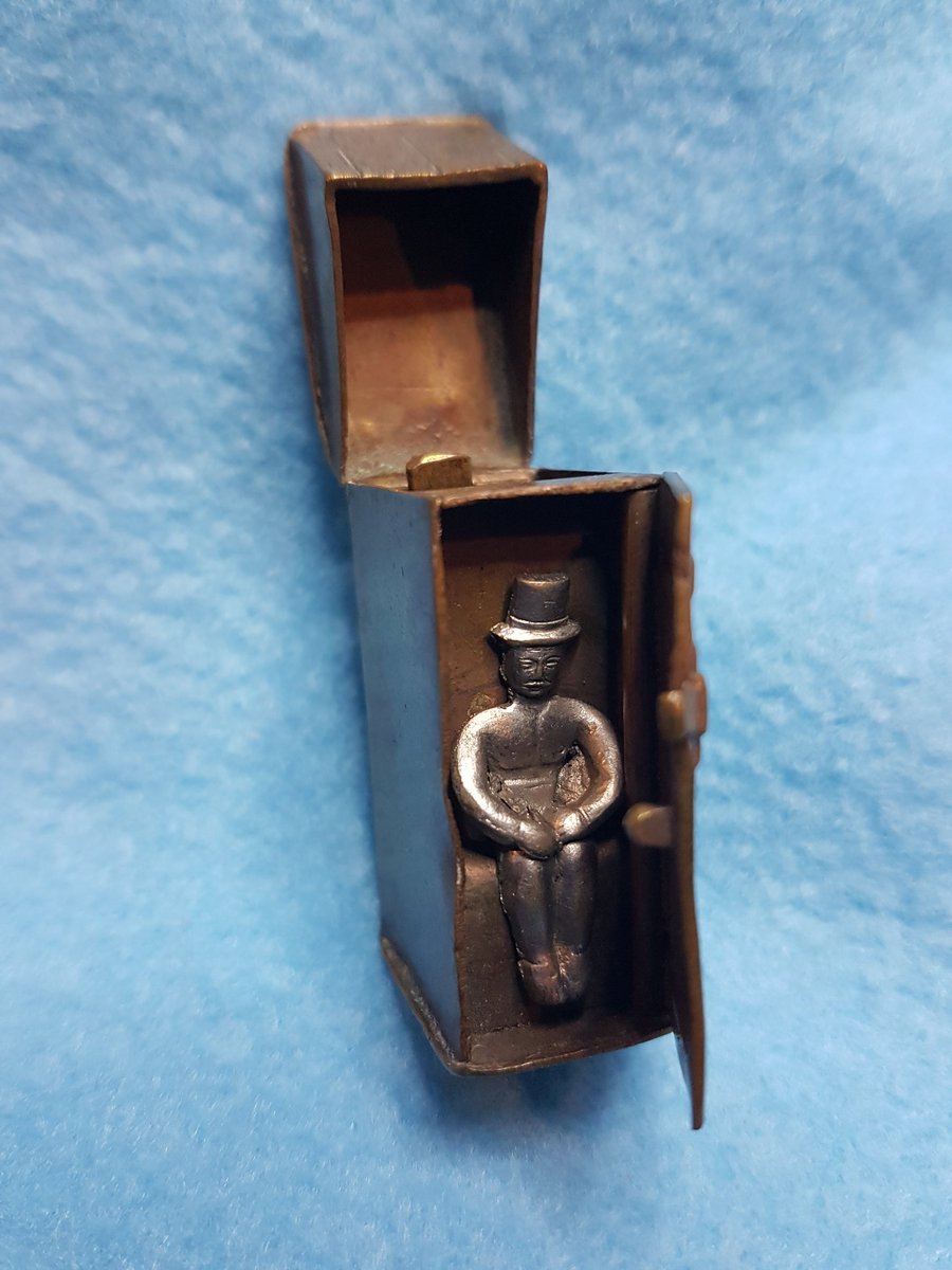 pipearchive's tweet photo. Loving a Victorian sense of humour with this vests case https://t.co/28gXDKREGc