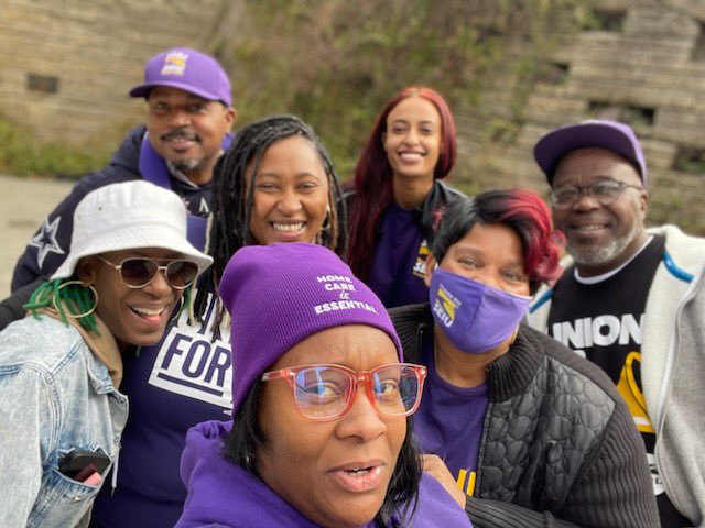 SEIUVA512's tweet image. It’s #WorkerWednesday at the Virginia state Capitol! Frontline Home Care workers, County workers, and janitors from @SEIUVA512 and @32BJSEIU are in Richmond to call on #VaLeg to fund good union jobs and paid leave for all working people. #UnionsForAll #VAisforUnions