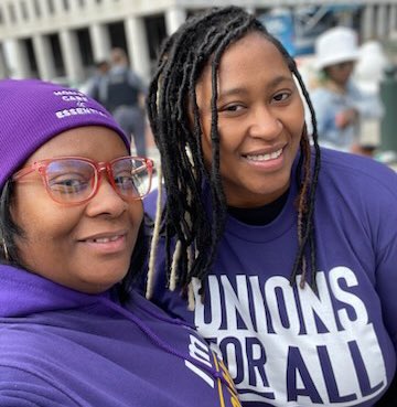 SEIUVA512's tweet image. It’s #WorkerWednesday at the Virginia state Capitol! Frontline Home Care workers, County workers, and janitors from @SEIUVA512 and @32BJSEIU are in Richmond to call on #VaLeg to fund good union jobs and paid leave for all working people. #UnionsForAll #VAisforUnions