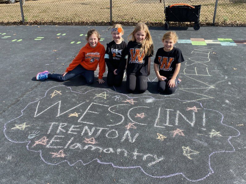 PrincipalWoll's tweet photo. Happy Warrior Wednesday! 🧡🖤🧡 #wesclinwarriors https://t.co/YXL5nbPUYa