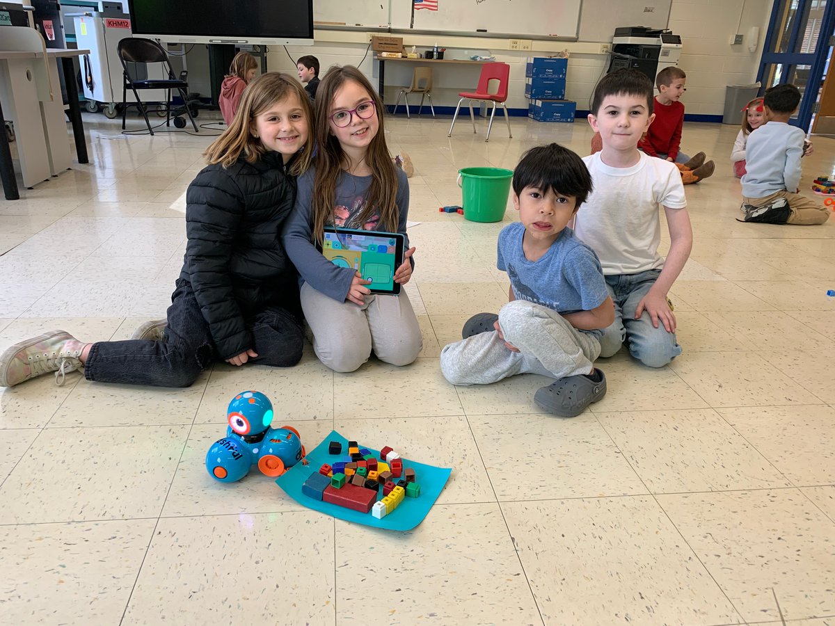 WarwickPR's tweet image. Mrs. Kirkpatrick's class had some fun finding out how much weight these robots could push and pull! They began the lesson by making their predictions and then they tested to see how speed can impact the amount of weight pulled/pushed.