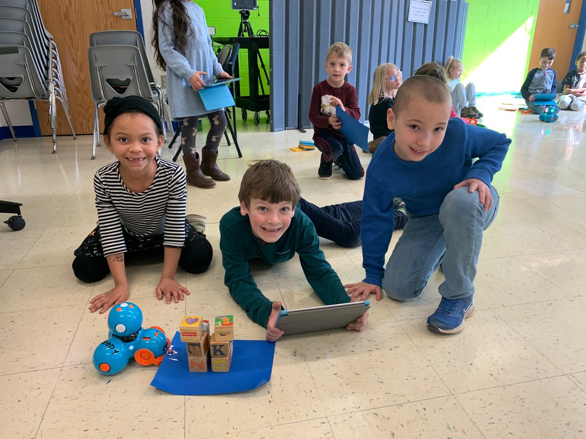 WarwickPR's tweet image. Mrs. Kirkpatrick's class had some fun finding out how much weight these robots could push and pull! They began the lesson by making their predictions and then they tested to see how speed can impact the amount of weight pulled/pushed.
