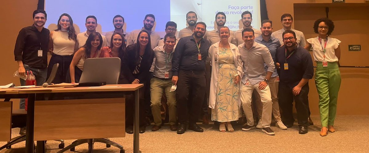 rocharadiologia's tweet photo. Muito bom ver jovens colegas radiologistas concluindo a formação e estar consciente de que estão muito bem capacitados. Que sejam felizes, turma de 2023 da residência em Radiologia do InRad do HCFMUSP. https://t.co/pkVY0qr4GK
