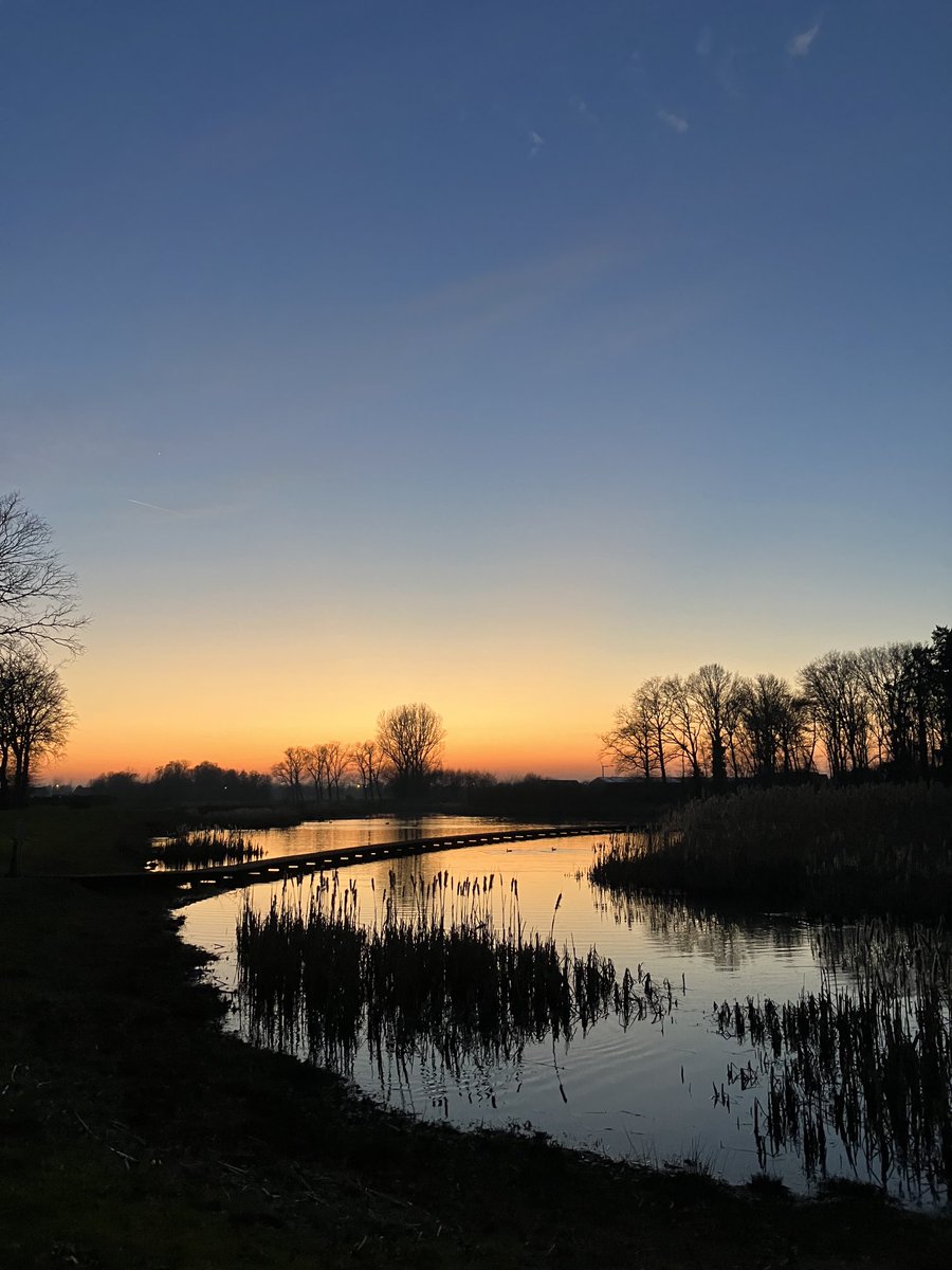 ThomasProot's tweet photo. Zonsondergang in Torwoud ⁦@KristofAudenaer⁩ ⁦@crevits⁩ #Torhout https://t.co/URwCbkn7ke