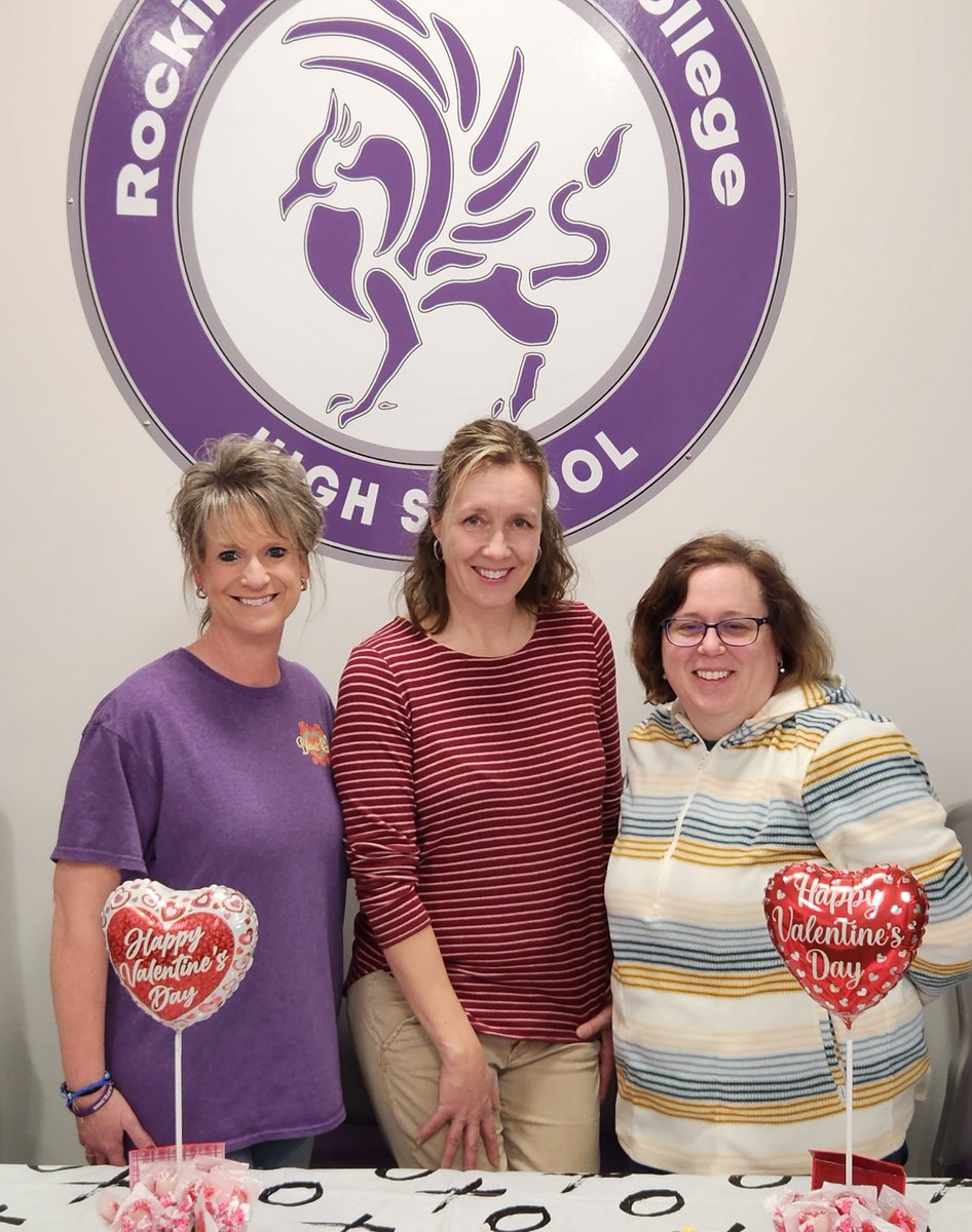 WeAreRECHS's tweet photo. Thank you so much to the PTO of the Griffins for providing the staff with breakfast this morning. The food from Debbie's was wonderful! We always look forward to your monthly food tables! You all ROCK! @RCS_NC @MyRockinghamCC https://t.co/2xCDiAm8V0