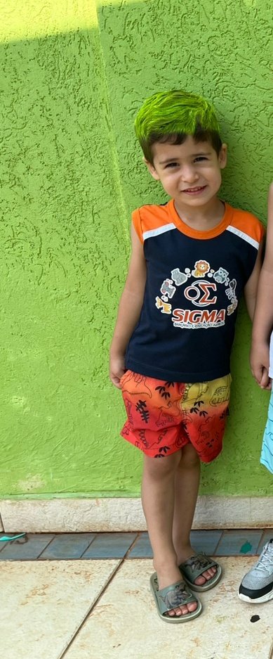 steaalmeida's tweet photo. @thaistelesm Amiga, eu só sonho nos cabelos malucos bacanas do Joaquim, mas sempre sai o mesmo do mesmo tinta e gel kkkkk https://t.co/wE5IDXQaNR