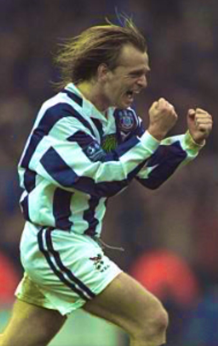 AlbionRetro's tweet photo. No introduction necessary for… 
The Flying Dutchman 🇳🇱 
Genius, Maverick &amp; ridiculously talented 💙
#RetroAlbion #wba https://t.co/7RGhGC0xG9