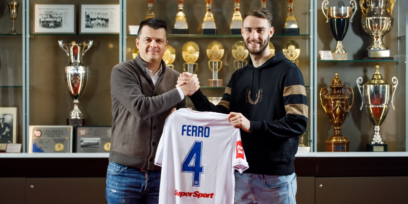 hajduk's tweet photo. [FOTO] Dogovoren transfer iz Benfice: Ferro se vratio na Poljud! • https://t.co/9BjPNwSgTa #Hajduk https://t.co/aCPVOH6eqX