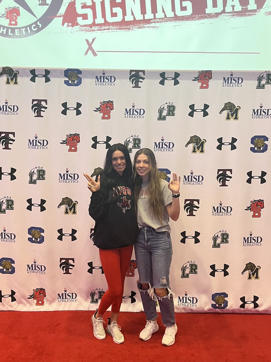 MHSTigerGolf's tweet photo. 2 MHS Lady Tigers were celebrated today by @MISDathletics Signing Day in the PAC.  Addison Furtick inked with Northwest Oklahoma State @NWOSUGolf and Abby Hirtzel signed with Austin Peay @GovsWGO.  Your hard work has paid off! https://t.co/Sv4GD4oitw