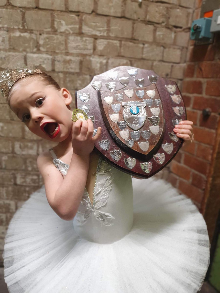 Our wonderful Darcy doing what she does best! Another gold in her Ballet today!! 🏆🥇