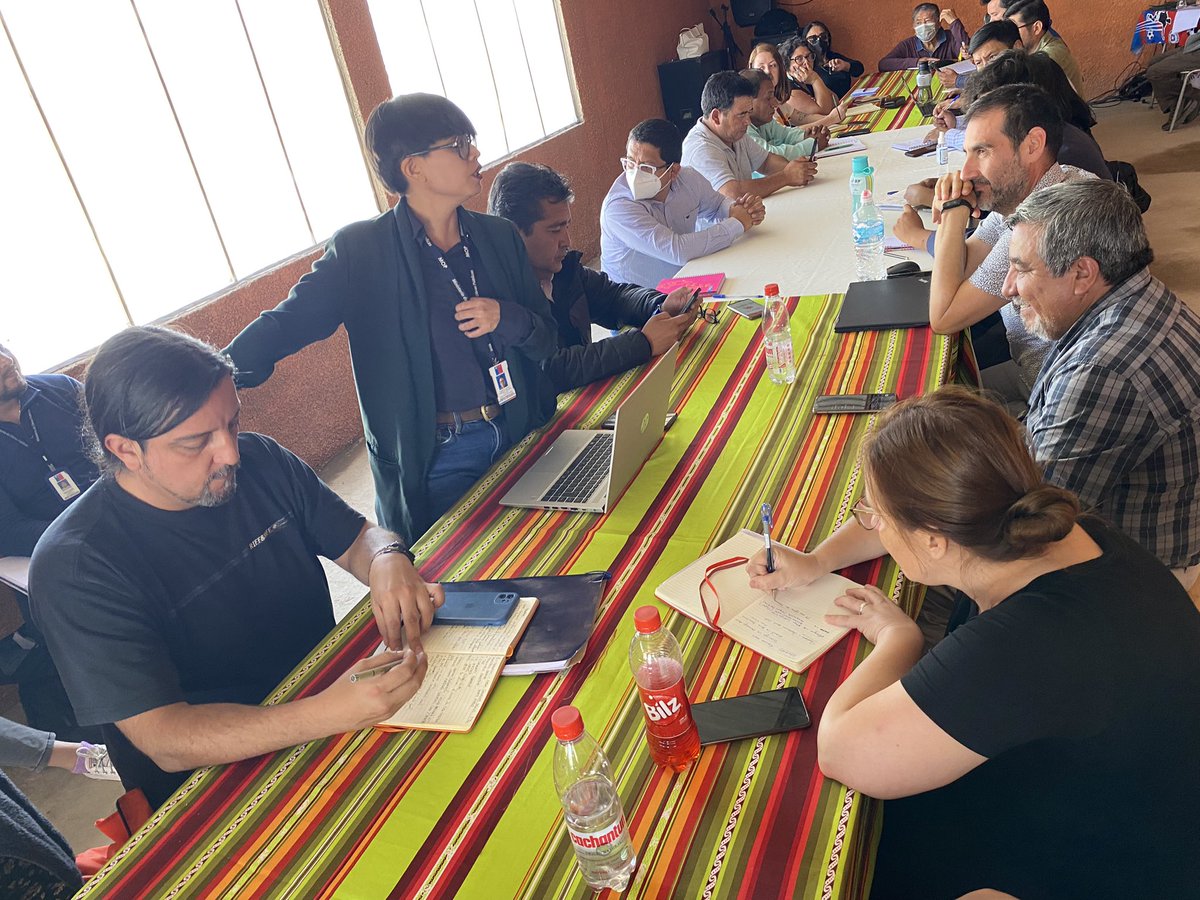 MOPAntofagasta's tweet photo. ✅ Comunidades de #Ayquina #Cupo #Turi #Toconce #Caspana #Taira #Chiuchiu #Lasana #ConchiViejo #EstaciónSanPedro y #Ollagüe, reunidos con autoridades en la constitución de la Comisión de Territorios de ADI Alto El Loa, para avanzar en conjunto en más iniciativas #MOPEnTerreno 👌 https://t.co/UTdPj3TXgC