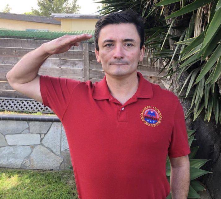 YesThatAnne's tweet image. Every Memorial Day Wknd, Staff Sergeant #TimChambers, aka #TheSalutingMarine, stands at attention while Rolling Thunder Bikers ride into DC. In 2020, he stood for 24hrs straight: 22 mins each hour to bring awareness to the est. 22 vets who die by suicide each day. #USMC #Brave