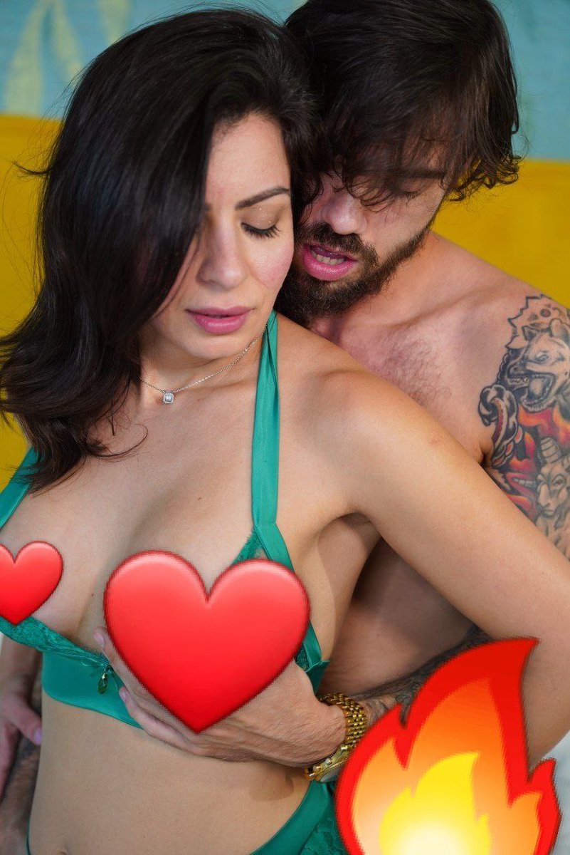 فلم أحتراافي ألي أنا و الممثل العالمي نيد ناستي 😍 .. فلم سkسي كامل نيج عنيييف 😈 شكككني و ملخ kسي من النييج و رجفني و جبيت عدة مرات من الشهوووةة و اللحسس مالته الرهيب 🤤