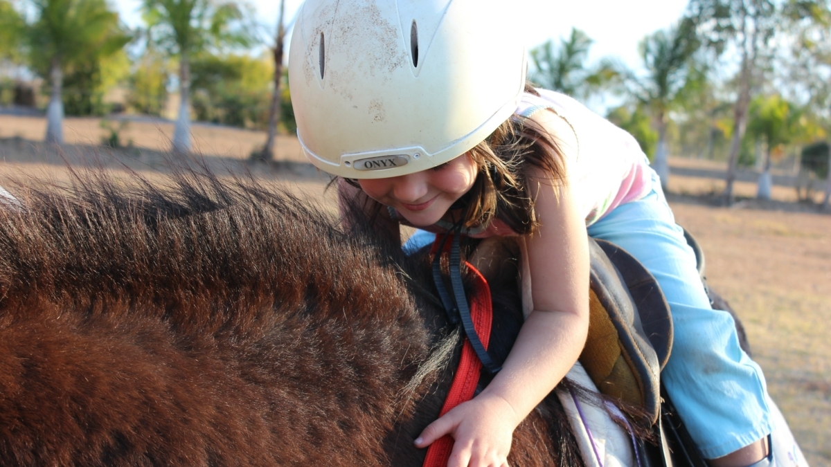 WildflowerZion's tweet photo. Glamping with the family and looking for something to spice up your trip? Why not try horseback riding at Jacob's Ranch? It's the perfect family activity and fun for all ages! https://t.co/kZIxpox18P
#virginUT #horsebackrides #familyfun https://t.co/N1zQSO92yq