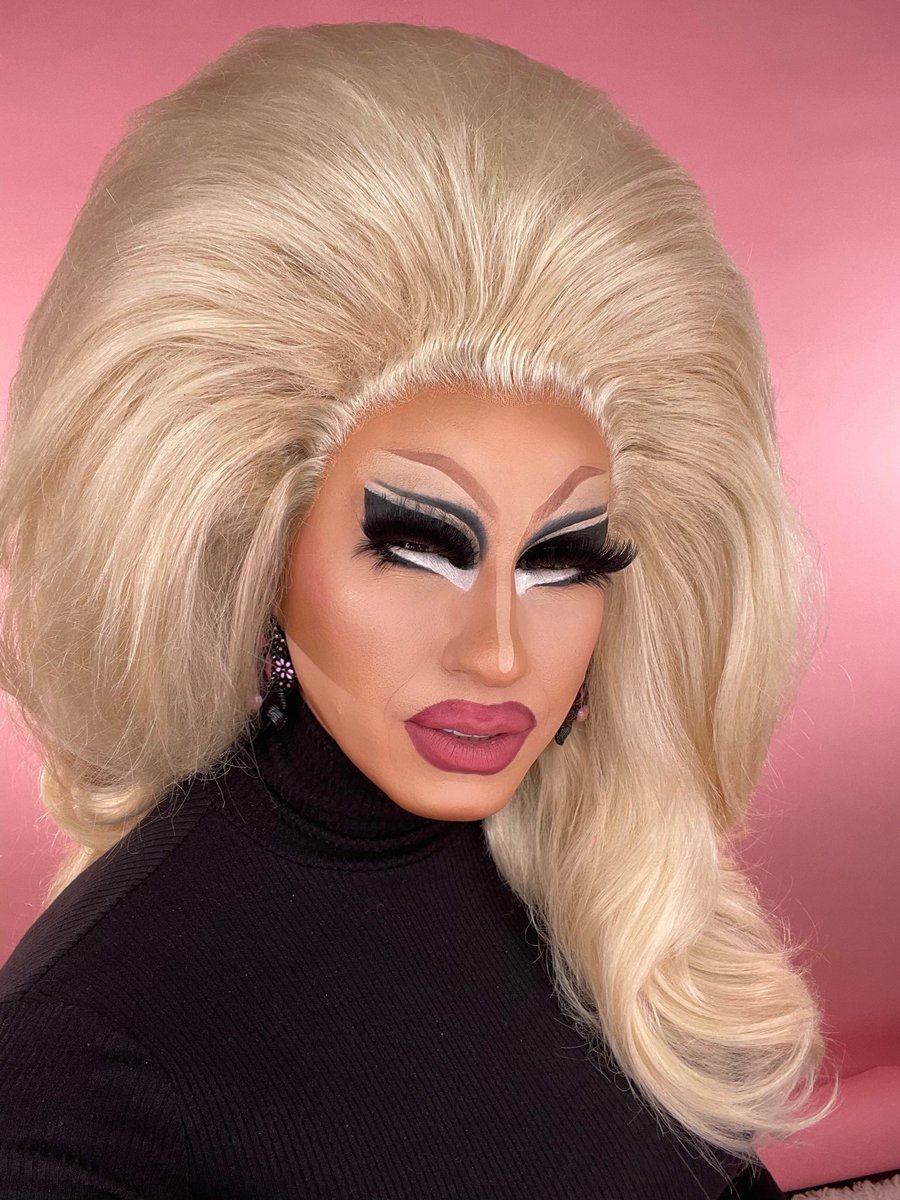 Trixie Squirts Trixie Squirts