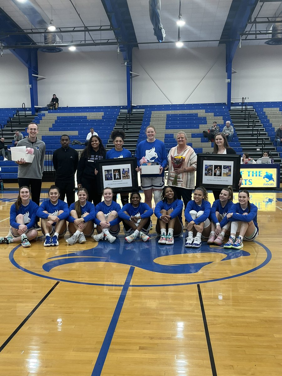 SENIOR NIGHT for @_juliekmiller_ and @mosleyjess7 !! @PSCWomenHoops 🏀 #ClawsOut | #PeruState155