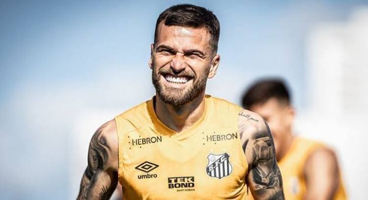 beicolasantista's tweet photo. Amanhã é dia de #LLDay
Preparados para vê-lo em campo? https://t.co/pDpNZNhNVx