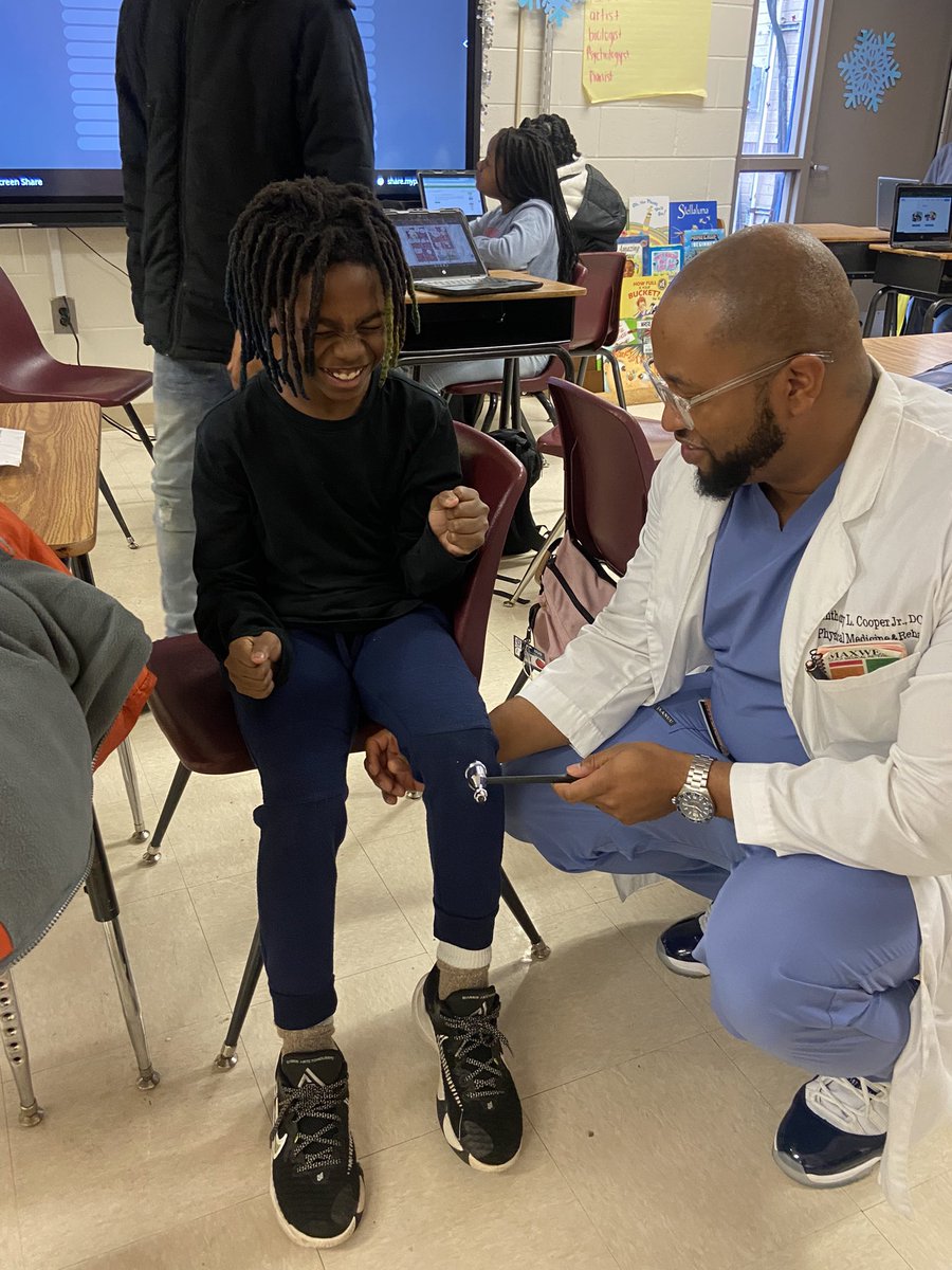 kelsedwards1016's tweet photo. Some highlights from Career Day! π Our scholars had a great time! #CCMW @apsupdate @AP_Ayers_PES @principaltford @APSPerkerson https://t.co/ZTucEQn1mt