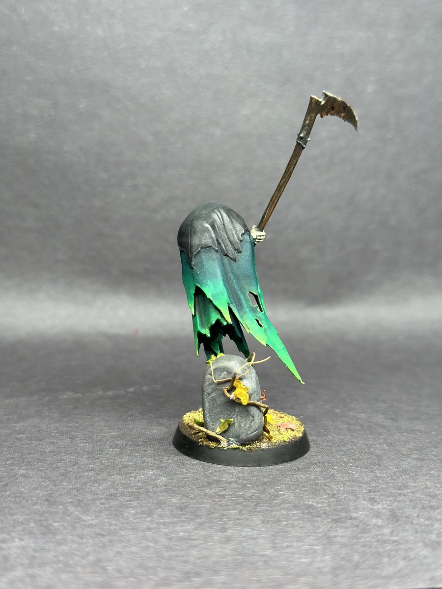 evanchilton's tweet photo. Just finished this spooky gentleman. He was a test model for my nighthaunt army! https://t.co/6oM49pAUxO
