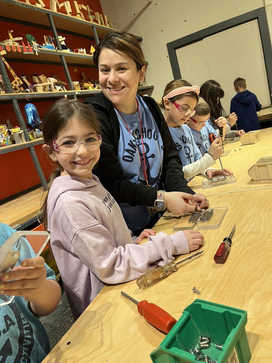 H_Finkelstein14's tweet photo. We had the absolute best time on our FIRST field trip to the Long Island Children’s Museum 🎥🦎🛠️👷♀️ Our tour guy Mr. Dan was even an Oceanside Alum💙⚓️ @OaksSchool3 #LICM https://t.co/FSBG40WNz5