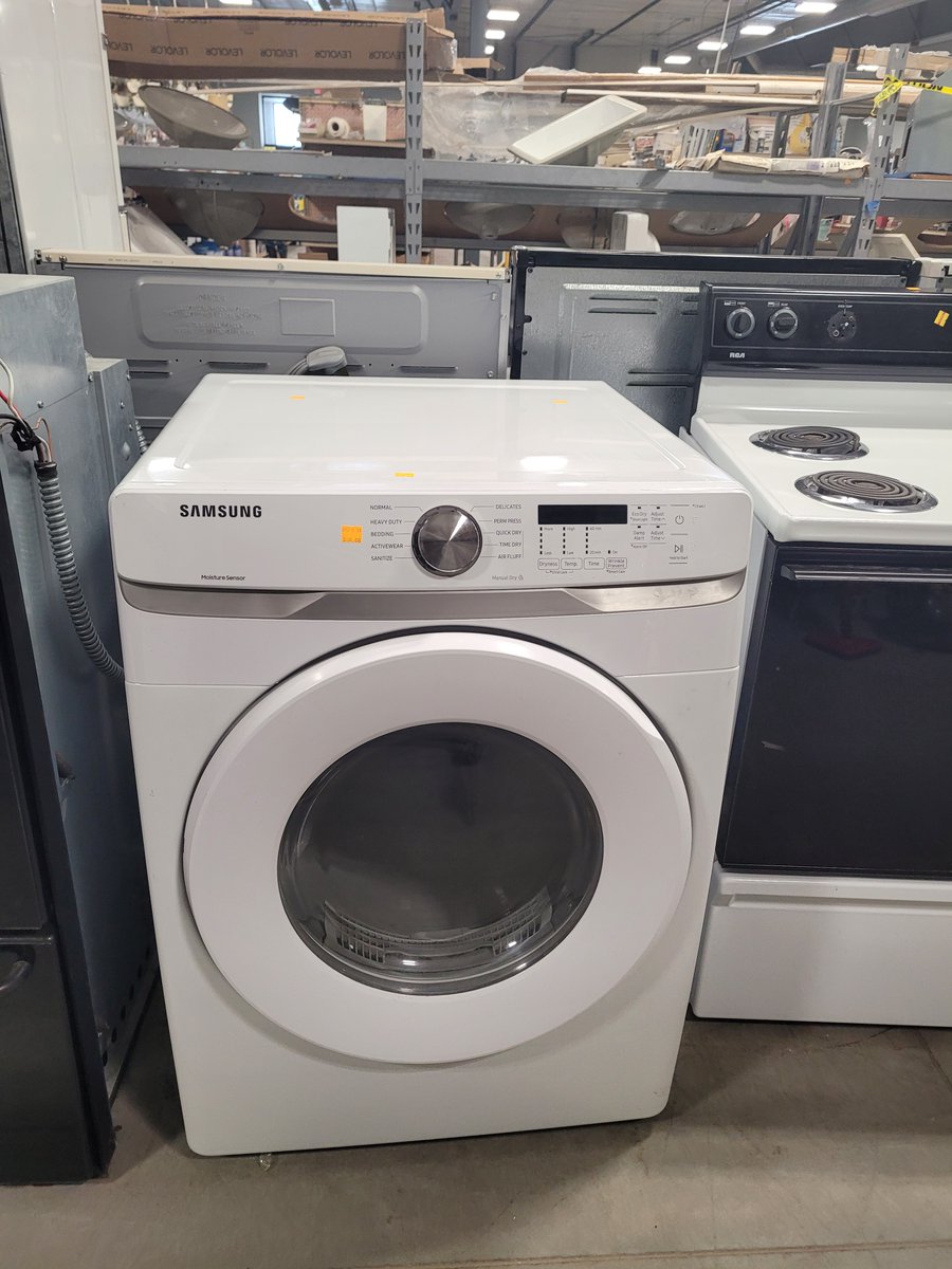 Wow check out this awesome donation we received yesterday! These like new washer and dryer are very clean and ready to go into a new home. Stop in today before you miss out on this amazing deal! #mankatorestore #HFH