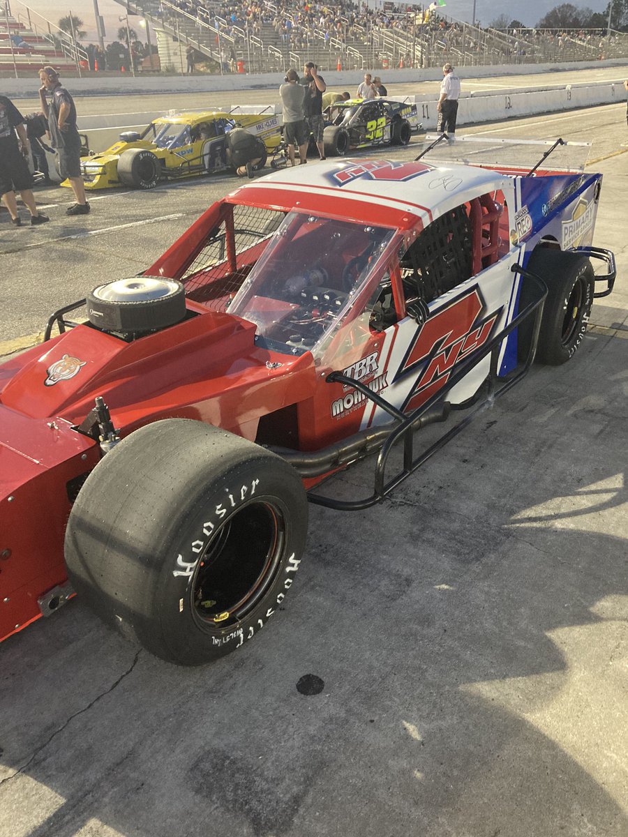 At <a href="/newsmyrnaspdwy/">New Smyrna Speedway</a> tonight for the John Blewett 76 … Let’s hope <a href="/SHOWTIME6676/">Jimmy Blewett</a> and his <a href="/TBR7NY/">Tommy Baldwin Racing</a> racing team can pick up the win. 🏆 🏁 🌴
#FLinFeb