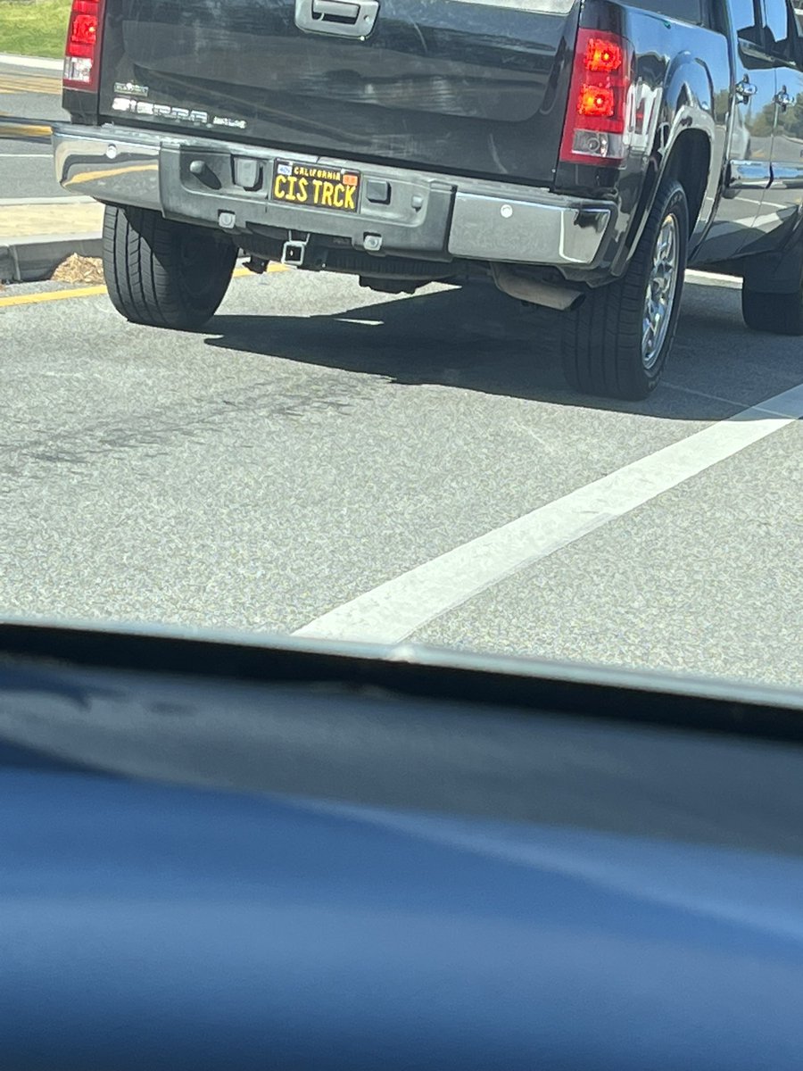 AlexanderG413's tweet photo. @DrawfeeShow I found the opposite of trans rigs. #drawfee #transrigs https://t.co/YsV78KeGuZ