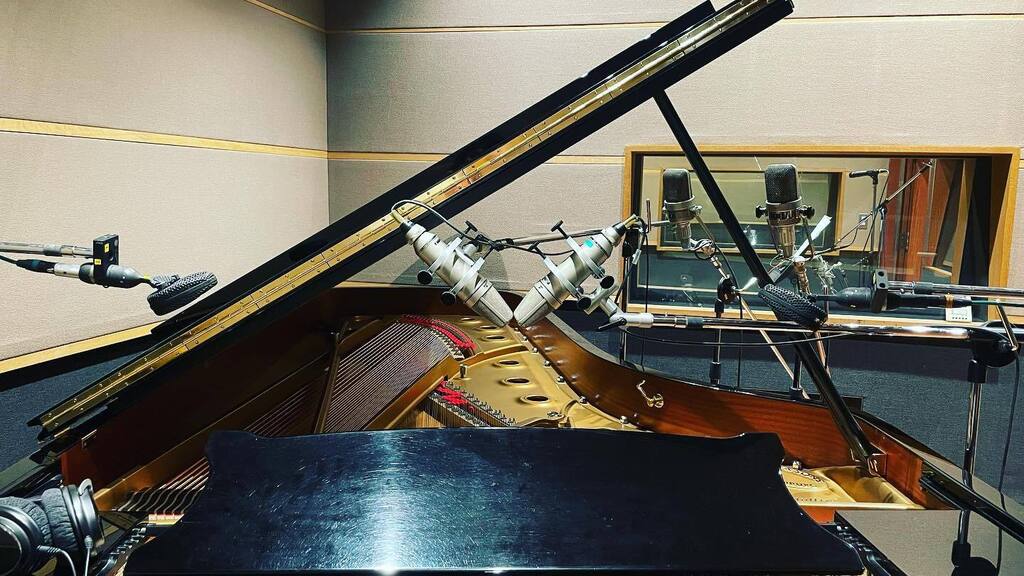 takahiro__okubo's tweet image. Piano
#neumannu67 #neumannm49 #coles4038 #steinway instagr.am/p/Cos58iqhwJW/