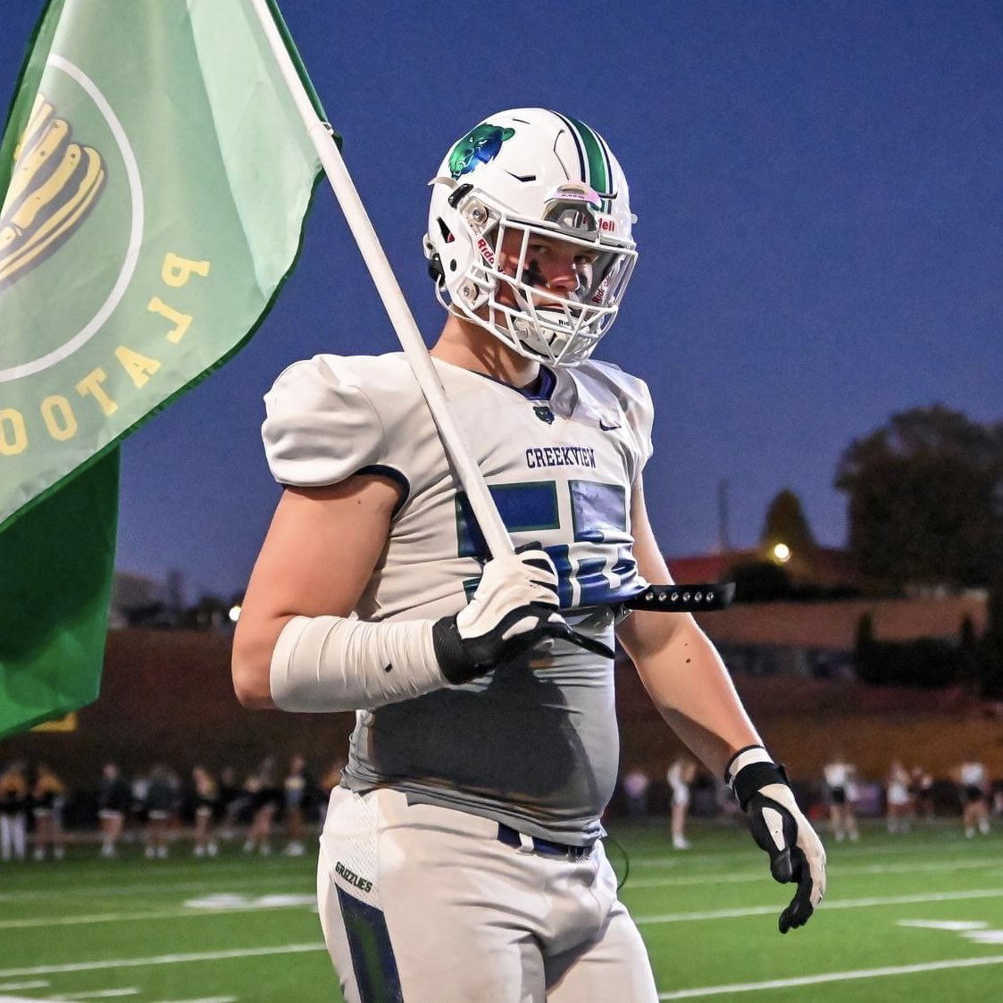 From a 195 pound Freshman TE/DE to the #46 ranked tackle in the Country and #3 ranked tackle in Georgia as a Junior!  Thank you <a href="/Rivals/">Rivals</a> for the rating!  Only going to get bigger and better for <a href="/FtballAtTheView/">Creekview Grizzly Football</a> senior year. @RivalsFriedman @HeelIllustrated