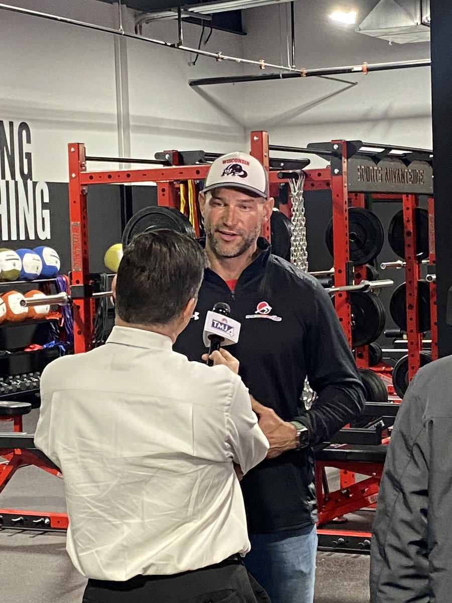 Stop out at WBC Park tonight from 6-9pm for the Grand Opening of Sports AdvantEdge. Meet <a href="/NFL/">NFL</a> Hall of Famer, <a href="/joethomas73/">Joe Thomas</a> and celebrate the opening of Oconomowoc’s newest sports fitness facility.
#HowlYeah