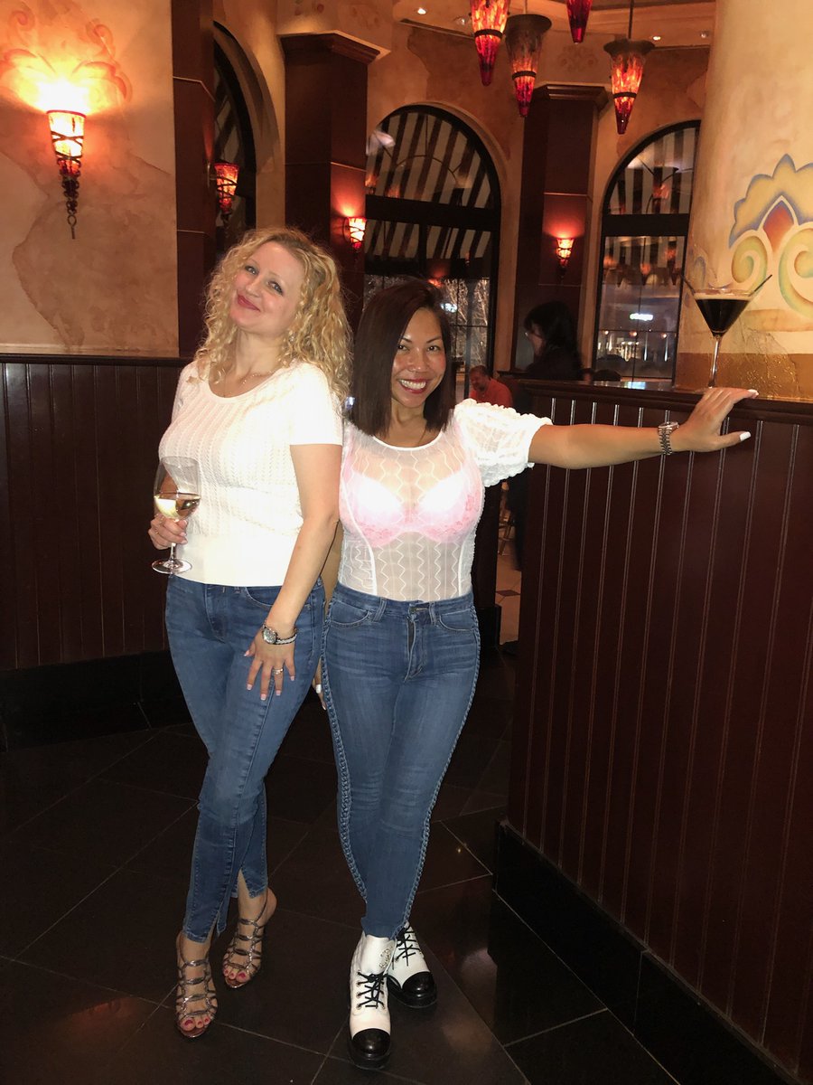 Sourine3's tweet image. #alwaysstylish #happygirls #Cheers #÷,$]&amp;lt;_#@