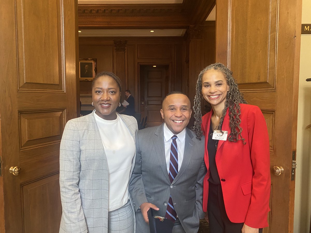 JNelsonLDF's tweet image. Celebrating #BlackHistoryMonth at the U.S. Senate by laying out key priorities for the 118th Congress with civil rights colleagues ⁦@mayawiley⁩ &amp;amp; ⁦@rashadrobinson⁩ following powerful remarks by ⁦@SenBooker⁩ &amp;amp; ⁦@ReverendWarnock⁩. #TruthtoPower #VotesMatter