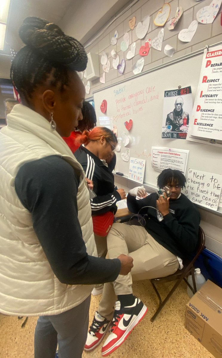 Kelly DiMarco (@kellydimarco4) on Twitter photo #CTEMonth Riverdale High School First Responder instructor, Kim Buford monitors students providing treatment for a partial thickness thermal burn on the victim hand using the Applied Education rubric. <a href="/ScottishRebels/">Riverdale High</a> <a href="/JPschools/">Jefferson Parish Schools</a> #CTEMonth Riverdale High School First Responder instructor, Kim Buford monitors students providing treatment for a partial thickness thermal burn on the victim hand using the Applied Education rubric. <a href="/ScottishRebels/">Riverdale High</a> <a href="/JPschools/">Jefferson Parish Schools</a>