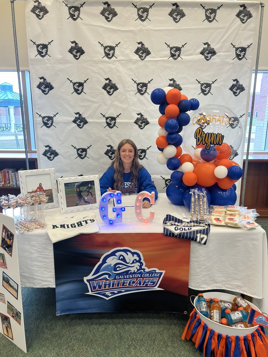 BrynnGlidewell's tweet photo. It’s officially official!!🧡💙@GCWhitecapSB @jboww01 @anthonyghitting @IGNationalelder @ImpactGoldOrg https://t.co/z9BqhfUzGF