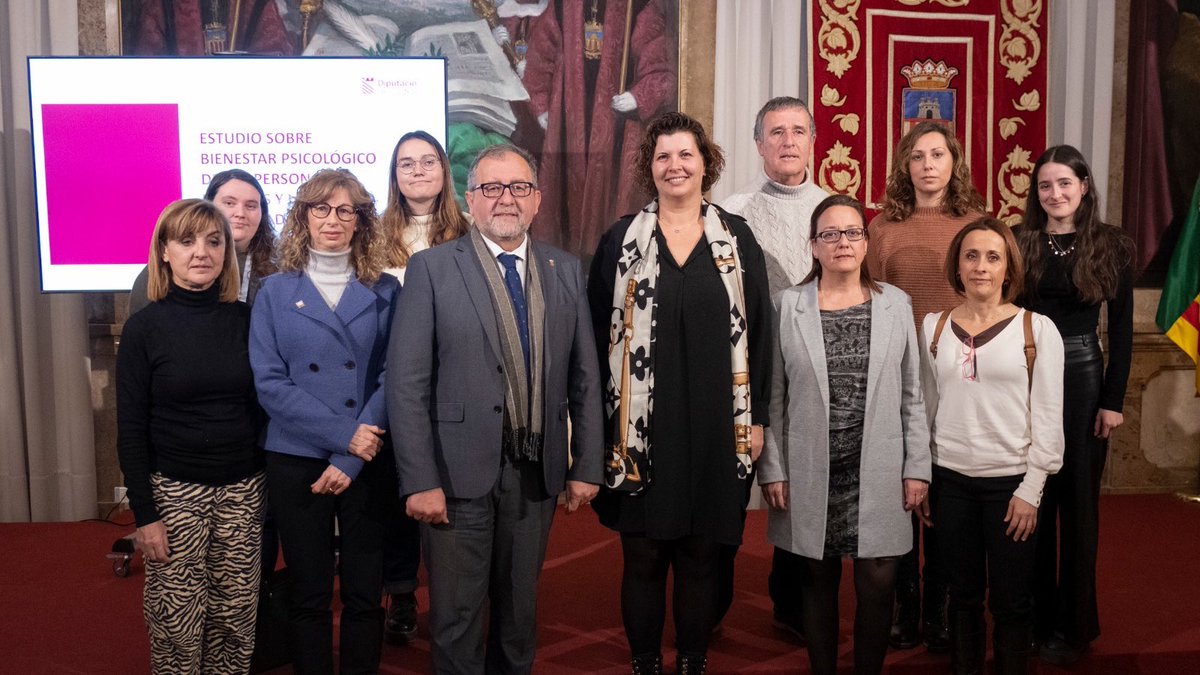 La <a href="/dipcas/">Diputació de Castelló</a> impulsa un estudi sobre el benestar psicològic de les persones majors i la soledat no desitjada

👉🏼 <a href="/presidentjmarti/">José Martí</a> afirma que aquest informe “serà la guia per a millorar l'atenció i el dia a dia dels veïns i veïnes de la província”

➕ n9.cl/gbooy