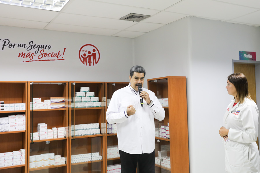 mippci_ven's tweet photo. 📢¡𝐀𝐬í 𝐥𝐨 𝐃𝐢𝐣𝐨!  🇻🇪
Pdte. @NicolasMaduro: Las sanciones fueron diseñadas para cortar el camino de Venezuela hacia la construcción de un poderoso Estado de Bienestar Social.
#CeseALasSanciones https://t.co/JRTvksZG8T