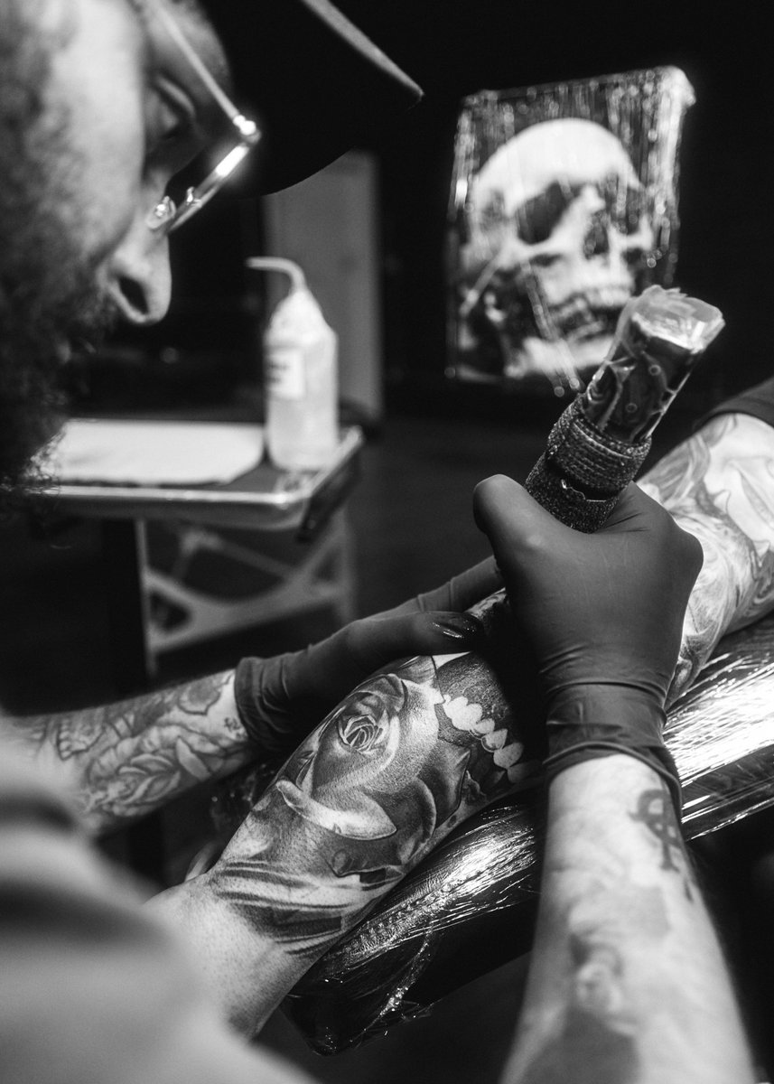 💀 

#tattoo #tattoos #tattooart #tattooartist #ink #inked #blackandwhite #blackandgrey #blackandwhitetattoo #tattooed #tattooist #tattooing #tattooideas #tattoodesign #tattoostyle #tattooedguys #archillect #archillectart #photography #monochromatic #imperialvalley
