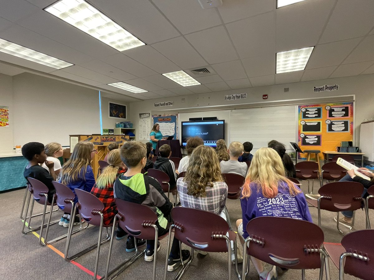 MrMontagna's tweet photo. Just finished rehearsing for the spring concert! #ShadowAStudent @GoMounts #BackToFourthGrade https://t.co/SRAQuXrgGk