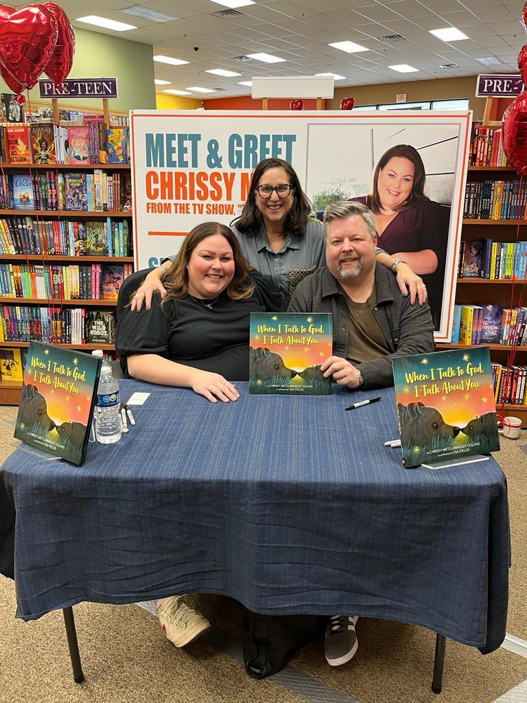 NechamaComfort's tweet photo. Reva Judas, founder of NechamaComfort, talked with Chrissy Metz and Bradley Collins about pregnancy and infant loss. They discussed NechamaComfort's work and the comfort Kate provides in 'This Is Us.' Chrissy and Bradley pledged to follow up. #PregnancyAndInfantLoss https://t.co/wa5mxt6Gt4