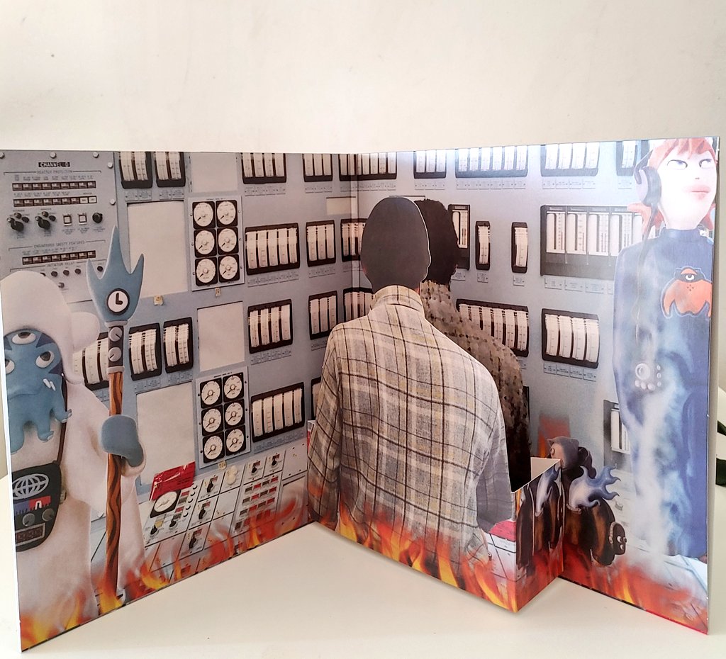 bingomaster09's tweet image. Jugando con los discos.
S.F.A. OK

#SuperFurryAnimals
#Guerrilla
#PeteFowler