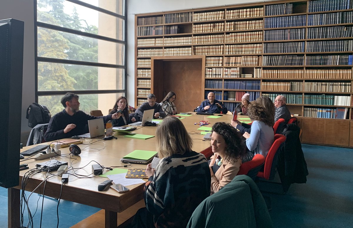 Romagnatech's tweet photo. ♻️ Io penso circolare❗Al lavoro sul progetto #CIRCES (Circular design: Skills for future people), per preparare le nuove generazioni a rispondere al cambiamento richiesto dai modelli circolari di sviluppo. Il kickoff l’8 febbraio all'#AlmaMater.
#networking #designcircolare https://t.co/TiLgFHJFRg