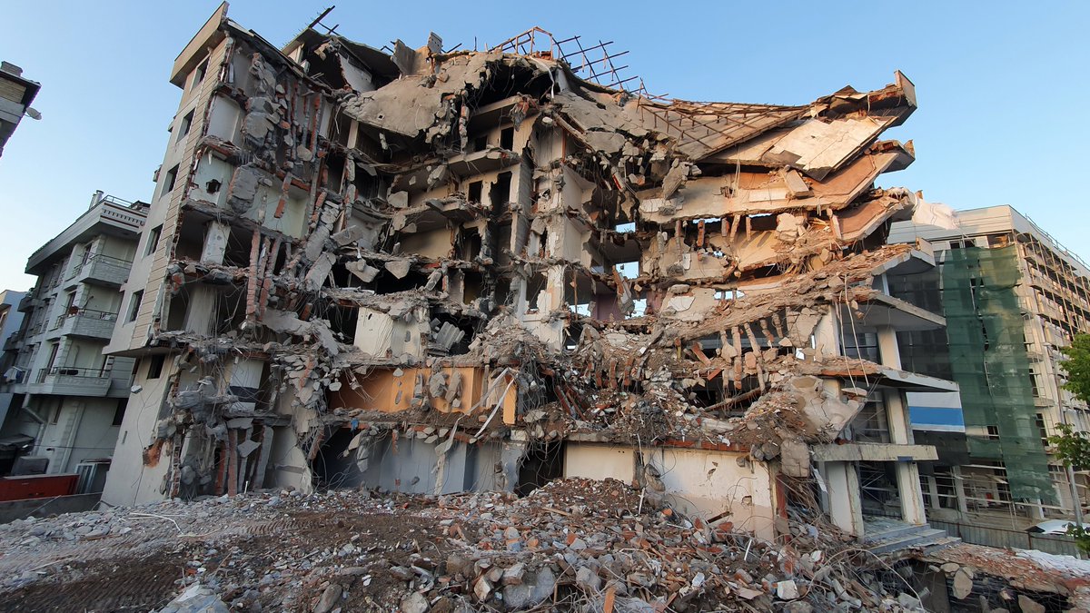 JeffersonUniv's tweet photo. To help support earthquake relief efforts in Turkey and Syria, the Muslim Student Association is collecting new blankets, adhesive bandages, sterile gloves and masks in conference room 1840 of the Gibbon Building on Feb. 17 and 24 from 1:10-2 p.m. https://t.co/kXl7cyBBCc