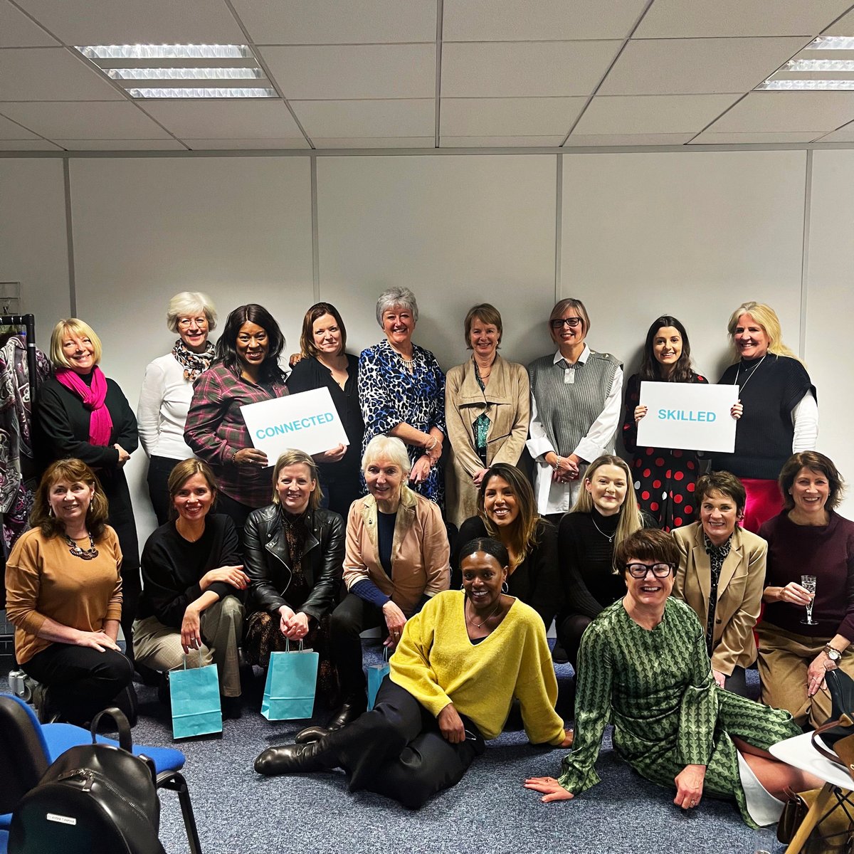 SmartWorksRDG's tweet photo. 💙SAY HELLO TO OUR WONDERFUL VOLUNTEERS 💙 It was so great to see (just some of) our fabulous volunteers at this evenings Volunteer event. Thank you to everyone who come along and we look forward to hosting another get together soon!

#smartworks #smartworkscharity #smartworksrdg https://t.co/Eo1WxS5qB8