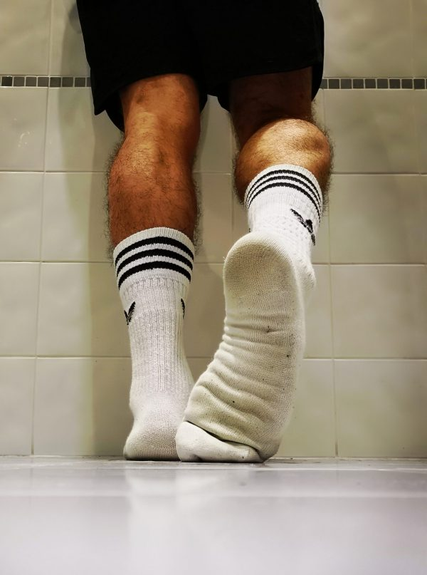Redkink_Fr's tweet photo. Ces chaussettes blanches... plus vraiment blanches...
https://t.co/RmwhUyGKJ3 https://t.co/nxqfzI9Zc0