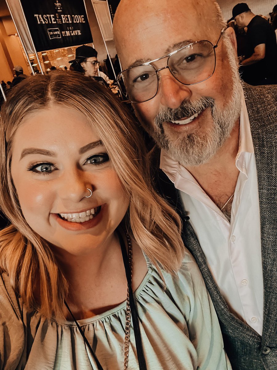 jennbaluch's tweet photo. As someone who grew up obsessed with @FoodNetwork and always wanting to have my own show, this weekend was a dream. I am so grateful for the opportunities I had. Without having a platform &amp; followers, this would have never happened. 
@andrewzimmern @roccodispirito @bflay https://t.co/dc20ShWHOo