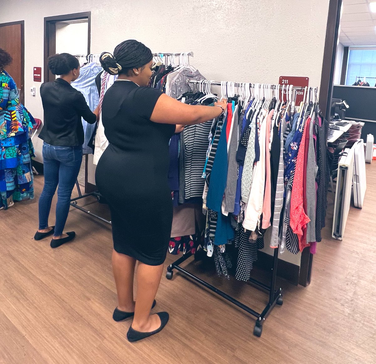 AamuClass's tweet photo. Come by 211 Buchanan today and get a new fit for Career Week! We are open until 5 today. Bring a bag, leave the hangers. 👔👗 @aamuedu #aamu24 #aamu23 https://t.co/DM3IeJl3ir