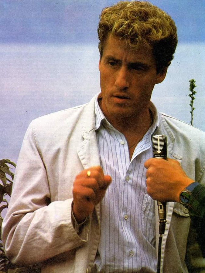 crockpics's tweet photo. Roger Daltrey, 1986. https://t.co/Qs7HIman0w