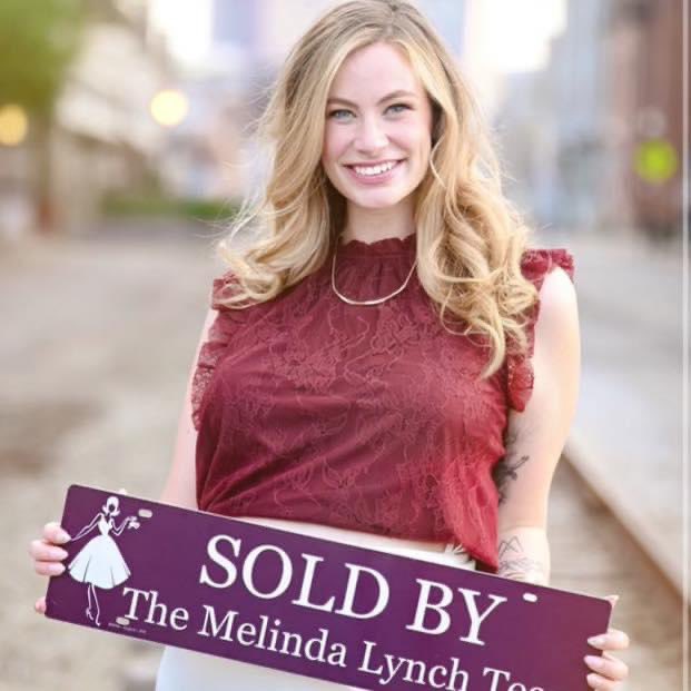 My illustrious wife Riley started in real estate in SW PA because it was the only sales job she knew she could get behind: Helping others find a place they could call home. 

I’ve seen her work hard for every client. Here’s why you should ask <a href="/EndOfDaysWoman/">riley sciarappa</a> to be your agent.  🧵