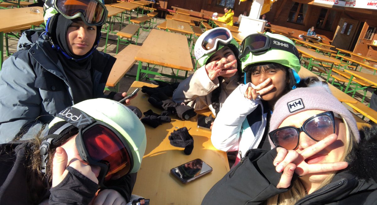 Roundhay Year 10 tweet media